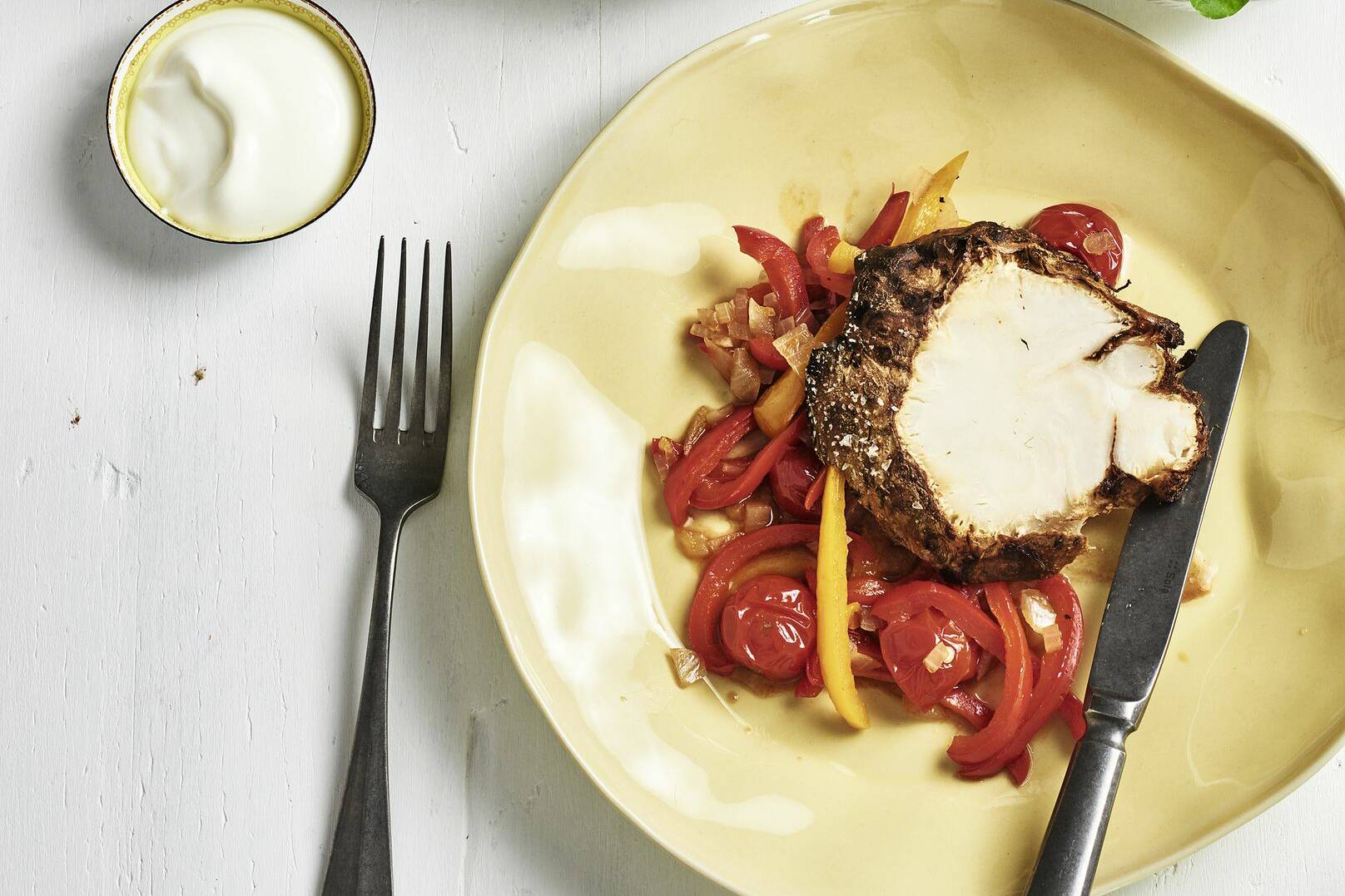 Geschmorter Sellerie mit Peperonata Rezept | Küchengötter Geschmorter Sellerie mit Peperonata Rezept | Küchengötter