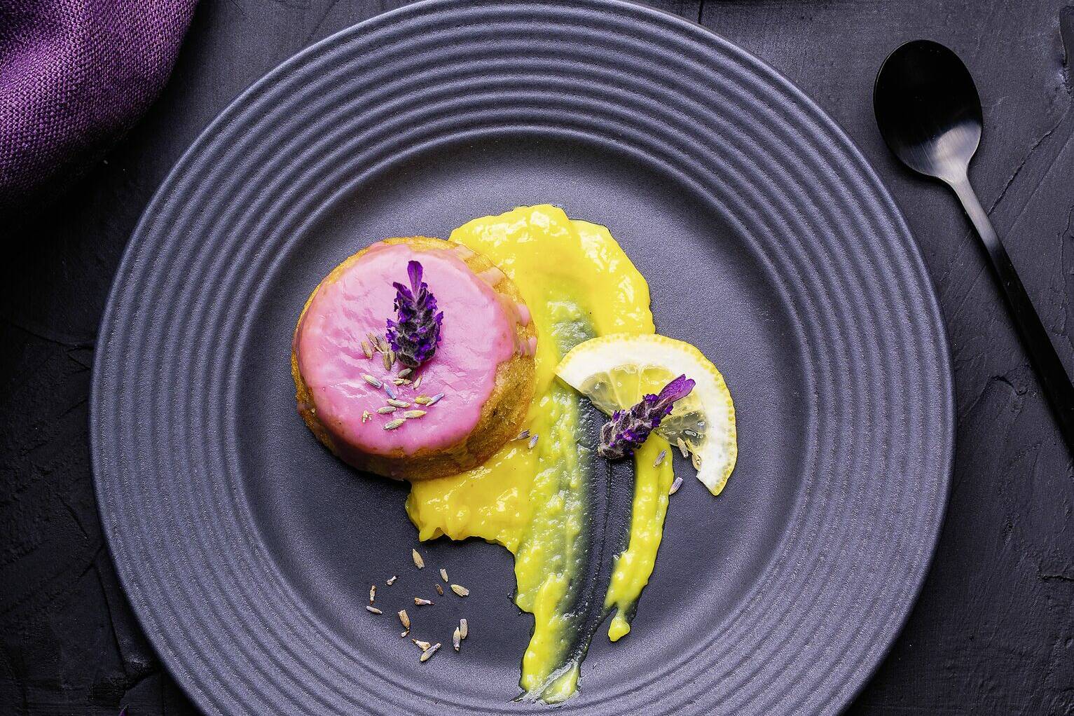 Lavendeltörtchen mit Zitronencreme Rezept | Küchengötter Lavendeltörtchen mit Zitronencreme Rezept | Küchengötter