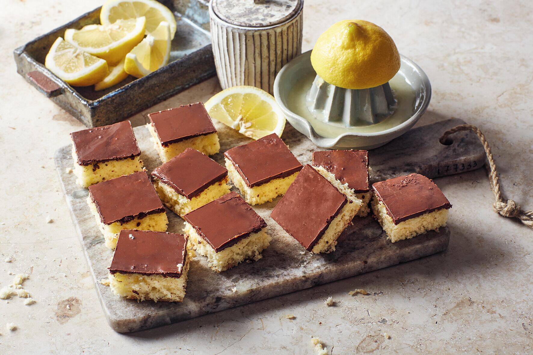 Schoko-Zitronen-Kuchen mit Erythrit Rezept | Küchengötter Schoko-Zitronen-Kuchen mit Erythrit Rezept | Küchengötter