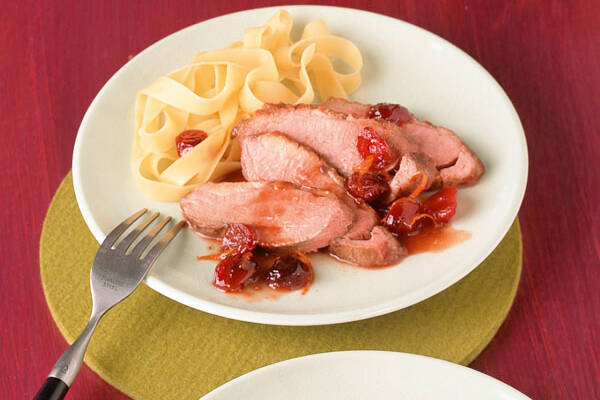 Entenbrust mit Cranberry-Portwein-Sauce Rezept | Küchengötter Entenbrust mit Cranberry-Portwein-Sauce Rezept | Küchengötter