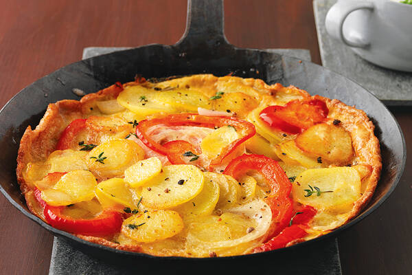 Kartoffelomelett mit Kräuterjoghurt