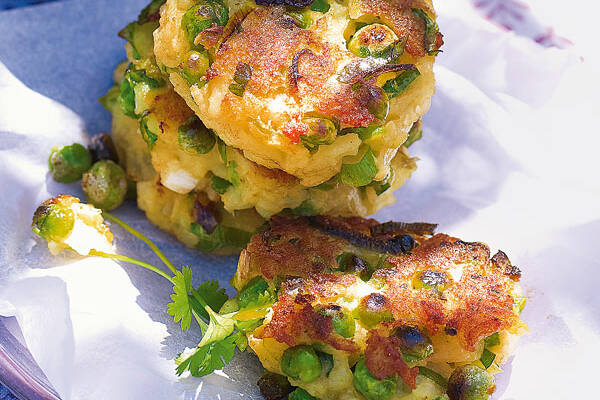 Kartoffelküchlein mit Erbsen und Koriandergrün Rezept | Küchengötter Kartoffelküchlein mit Erbsen und Koriandergrün Rezept | Küchengötter