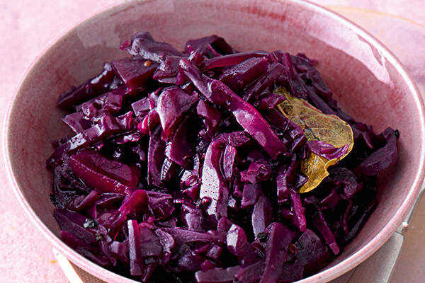 Geschmorter Rotkohl mit Johannisbeergelee Rezept | Küchengötter Geschmorter Rotkohl mit Johannisbeergelee Rezept | Küchengötter