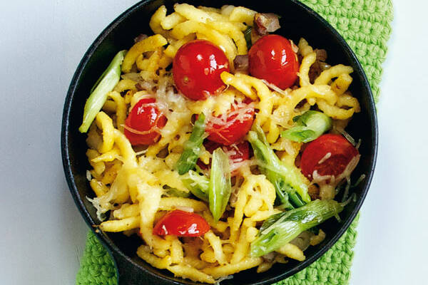 Käse-Spätzle-Pfanne Rezept | Küchengötter Käse-Spätzle-Pfanne Rezept | Küchengötter