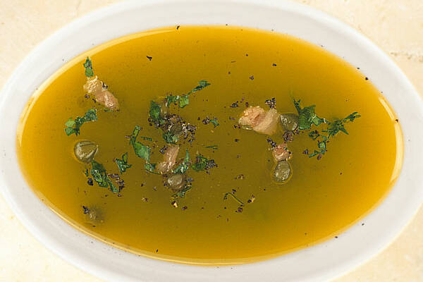 Vinaigrette mit Kapern & Sardellen Rezept | Küchengötter Vinaigrette mit Kapern & Sardellen Rezept | Küchengötter