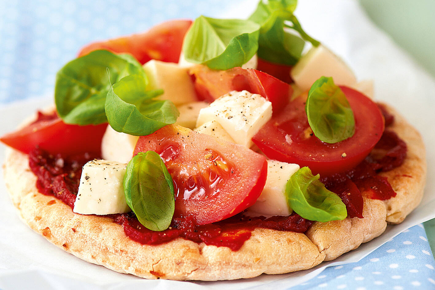 Pizzabrot mit Mozzarella Rezept | Küchengötter