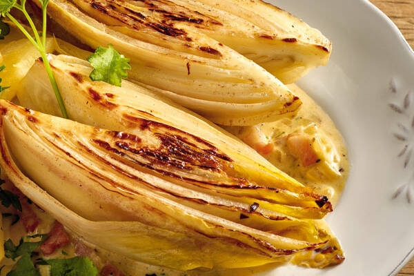 Geschmorter Chicorée in Senfsahne Rezept | Küchengötter Geschmorter Chicorée in Senfsahne Rezept | Küchengötter