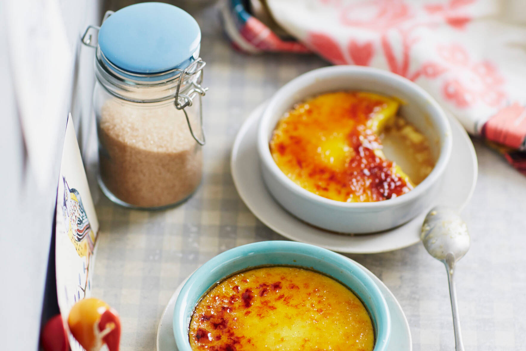 Crème brûlée mit Vanille und Safran Rezept | Küchengötter Crème brûlée mit Vanille und Safran Rezept | Küchengötter