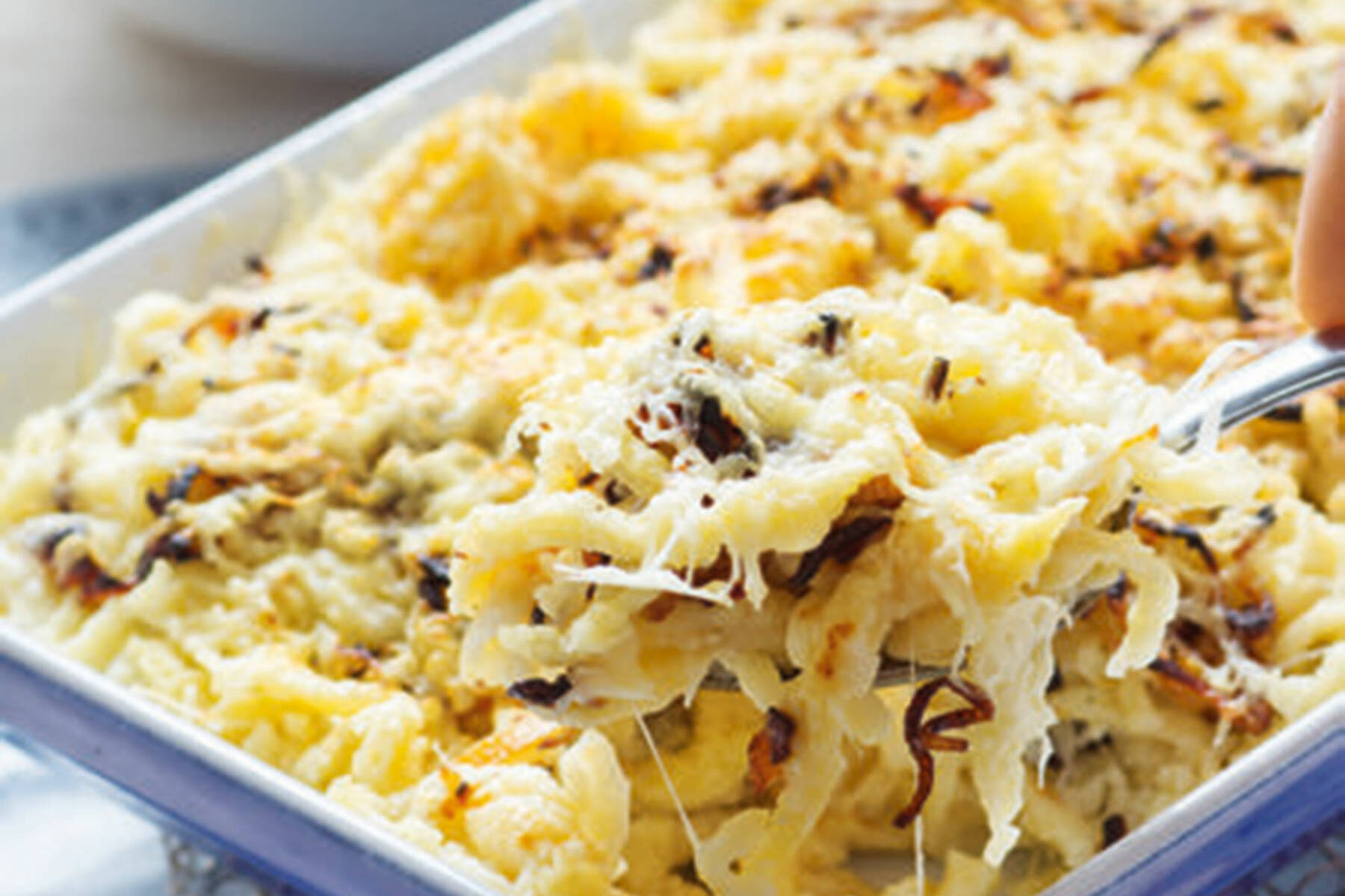 Käsespätzle mit Allgäuer Emmentaler Rezept | Küchengötter Käsespätzle mit Allgäuer Emmentaler Rezept | Küchengötter