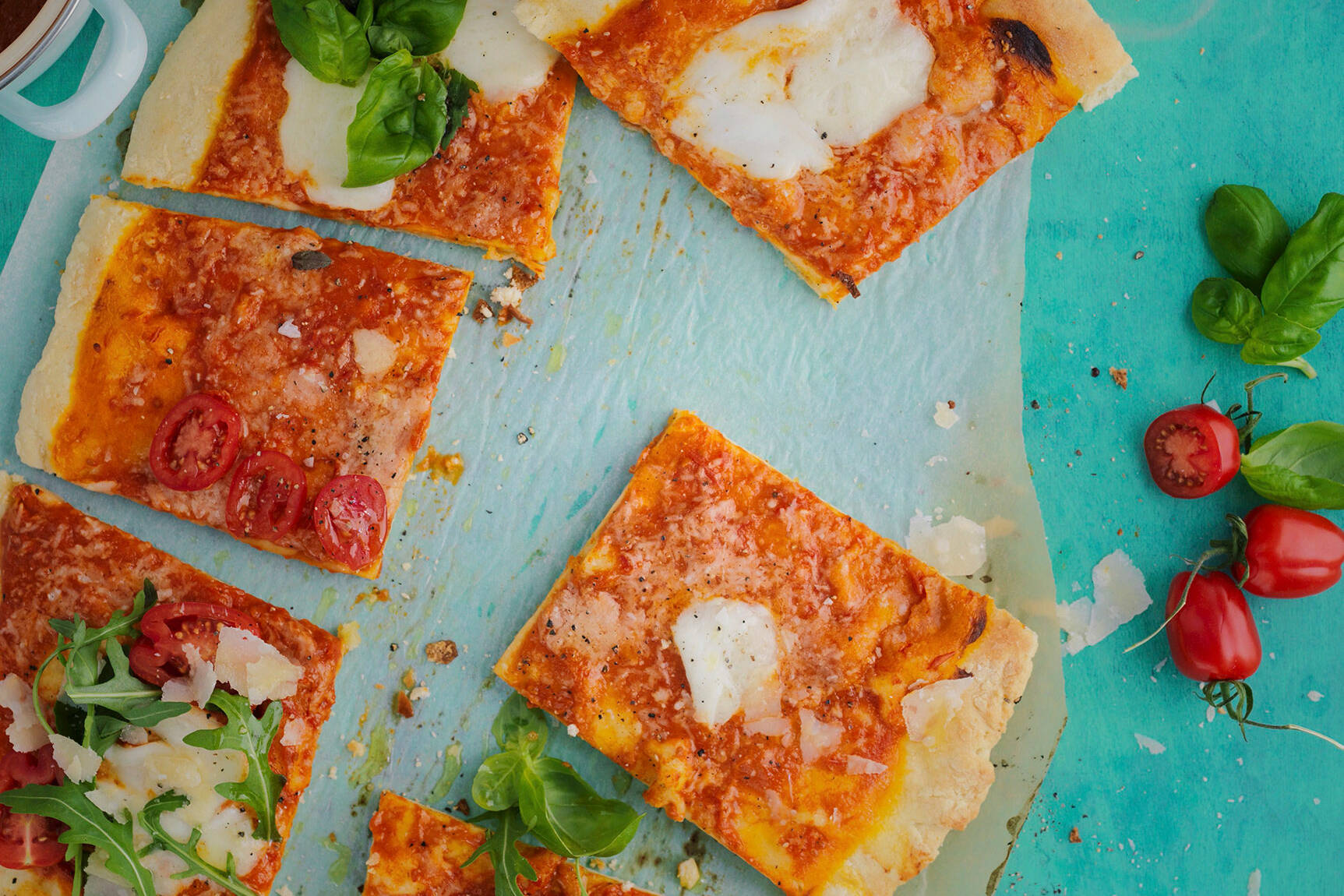 Pizza margherita for family Rezept Küchengötter