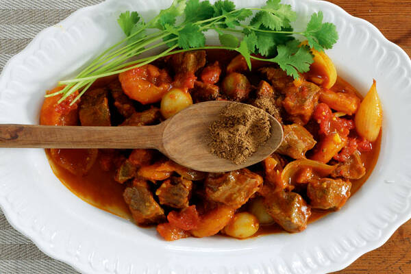 Rindfleischcurry mit Aprikosen Rezept | Küchengötter Rindfleischcurry mit Aprikosen Rezept | Küchengötter