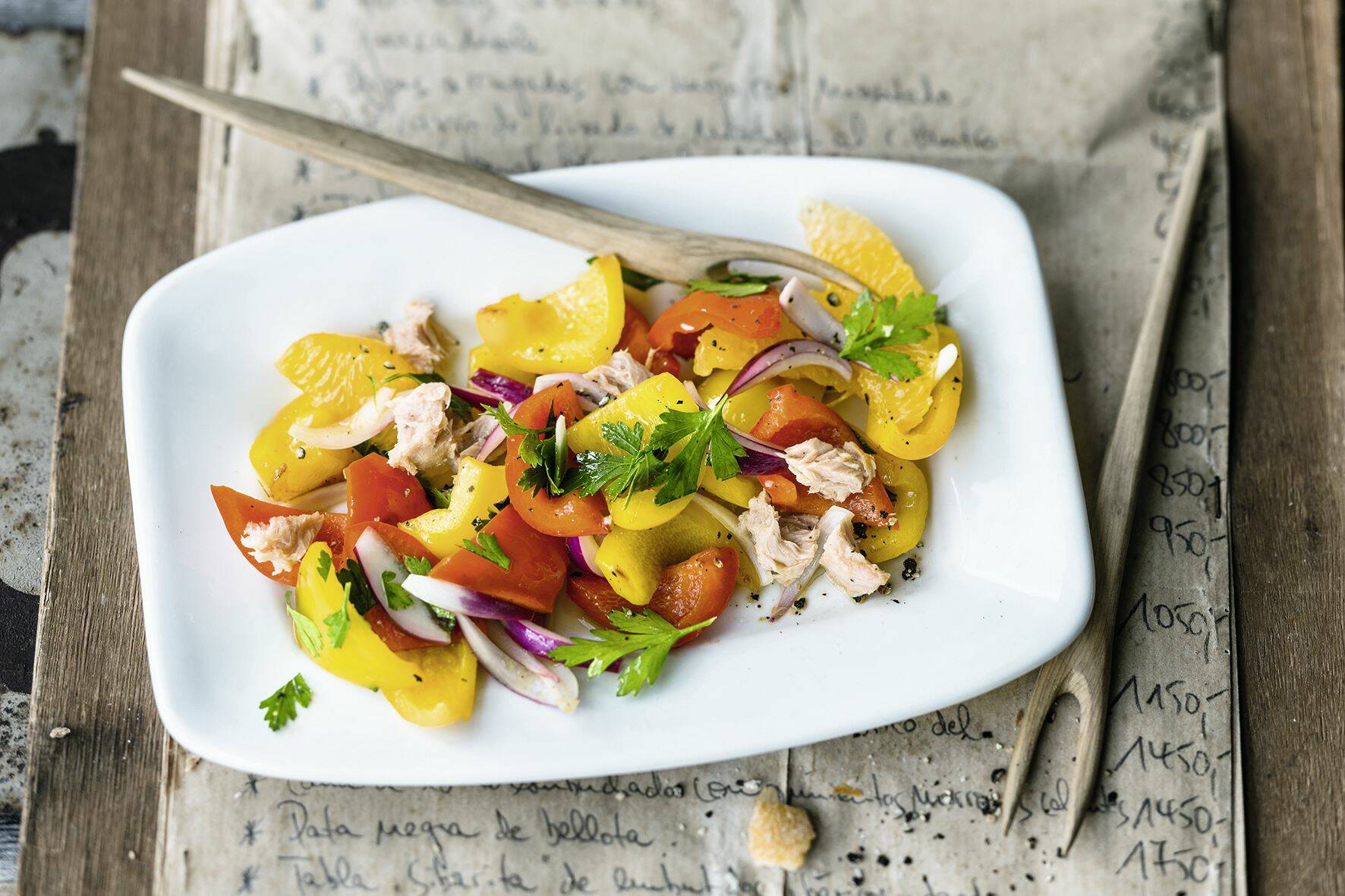 Paprika-Thunfisch-Salat Rezept | Küchengötter