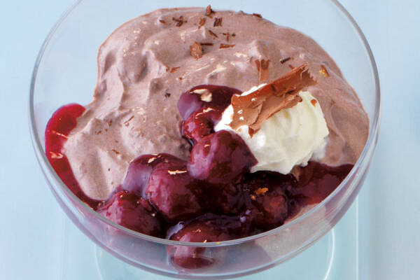 Schoko-Kakaocreme mit Kirschen Rezept | Küchengötter Schoko-Kakaocreme mit Kirschen Rezept | Küchengötter