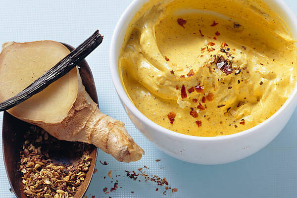 Scharfe Currybutter mit Szechuanpfeffer Rezept | Küchengötter Scharfe Currybutter mit Szechuanpfeffer Rezept | Küchengötter