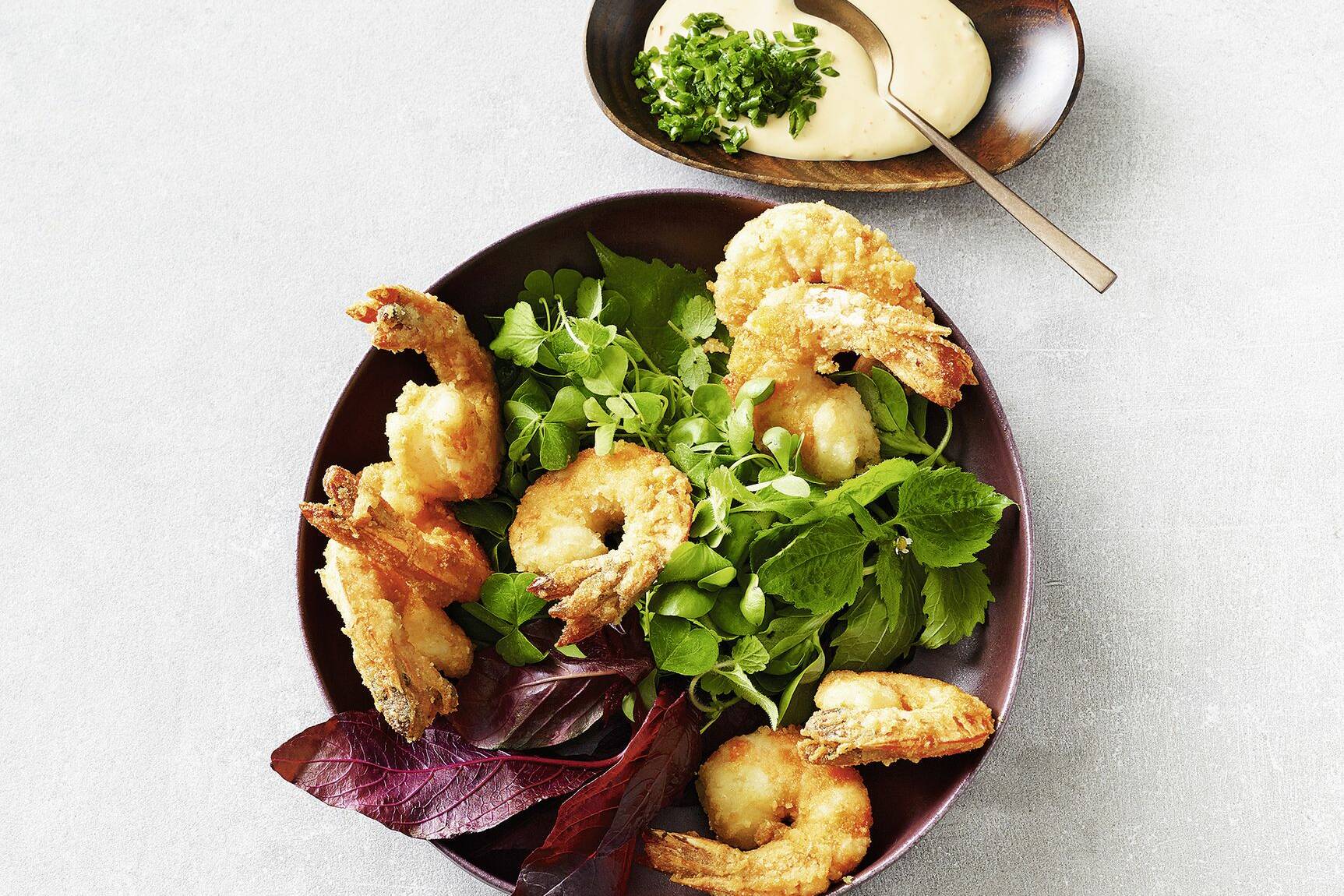 Garnelen im Teigmantel mit spicy Dip Rezept | Küchengötter Garnelen im Teigmantel mit spicy Dip Rezept | Küchengötter