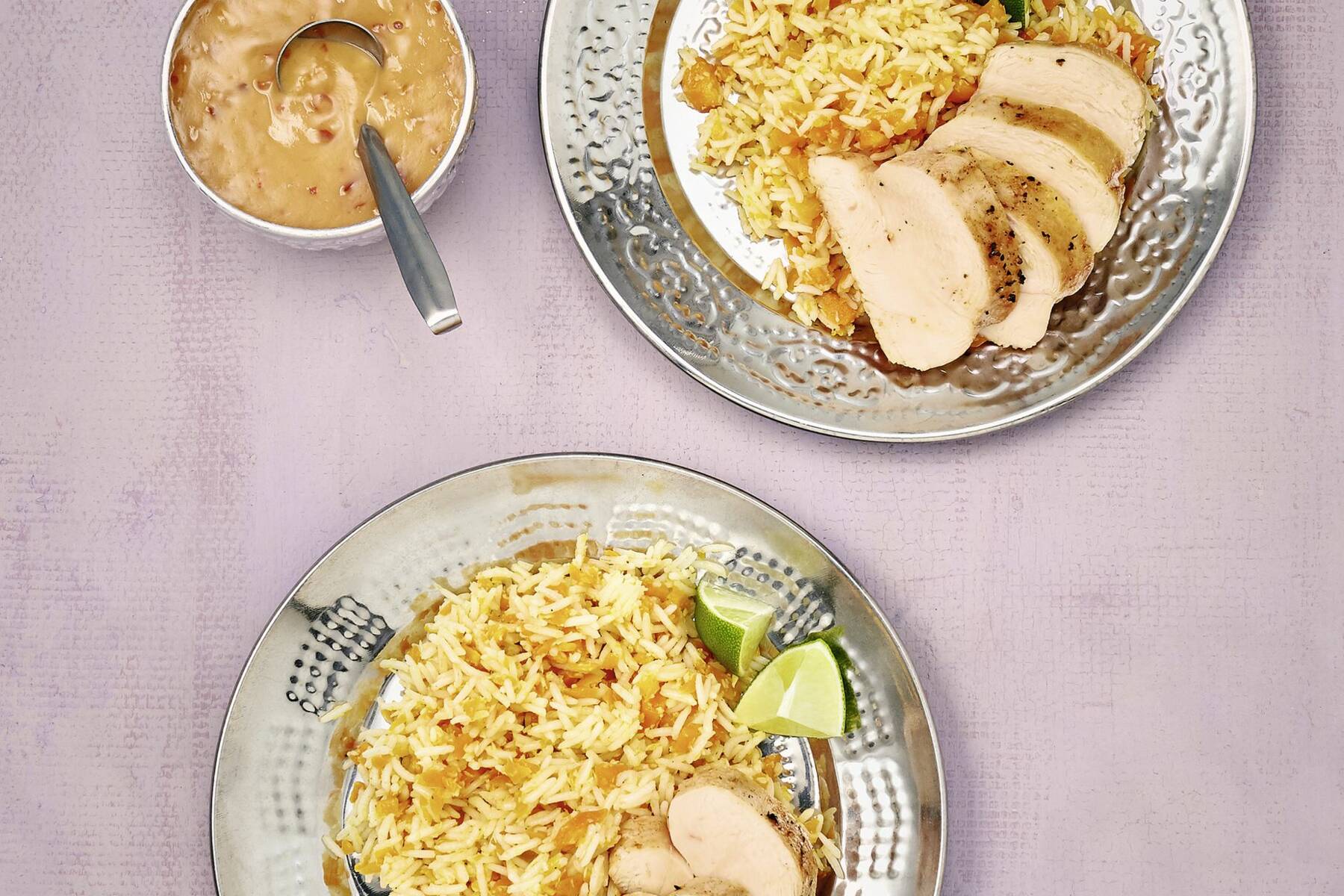 Erdnuss-Hähnchen mit Möhrenreis Rezept | Küchengötter Erdnuss-Hähnchen mit Möhrenreis Rezept | Küchengötter