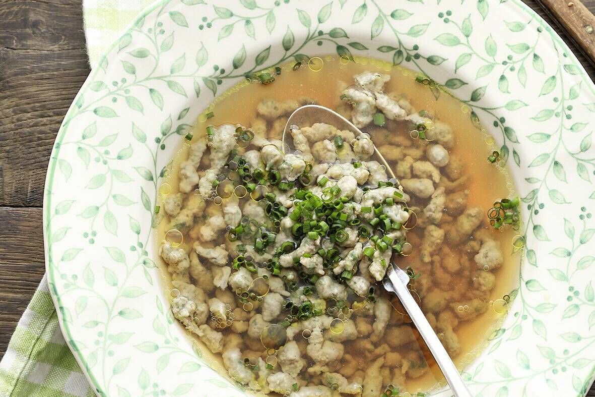 Leberspätzlesuppe Rezept | Küchengötter Leberspätzlesuppe Rezept | Küchengötter