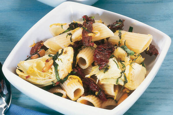 Penne mit Tomaten und Artischocken Rezept | Küchengötter Penne mit Tomaten und Artischocken Rezept | Küchengötter