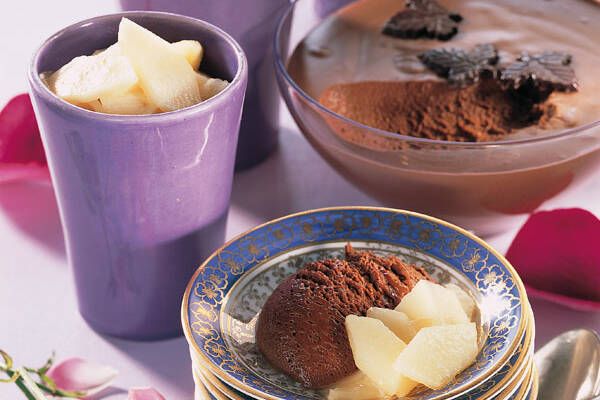 Birnensalat mit Schokoladenmousse Rezept | Küchengötter Birnensalat mit Schokoladenmousse Rezept | Küchengötter