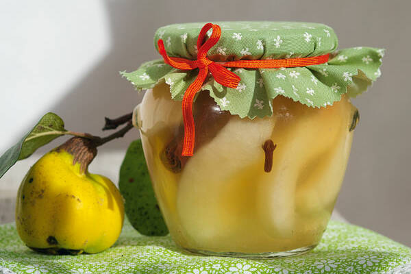 Quittenkompott mit Gewürzen Rezept | Küchengötter Quittenkompott mit Gewürzen Rezept | Küchengötter