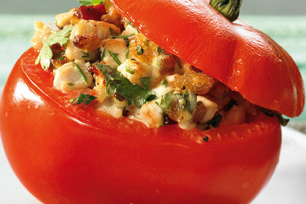 Gefüllte Tomaten mit Feta & Oliven Rezept | Küchengötter Gefüllte Tomaten mit Feta & Oliven Rezept | Küchengötter