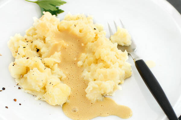 Veganer Kartoffel-Sellerie-Stampf mit Senfsauce Rezept | Küchengötter Veganer Kartoffel-Sellerie-Stampf mit Senfsauce Rezept | Küchengötter