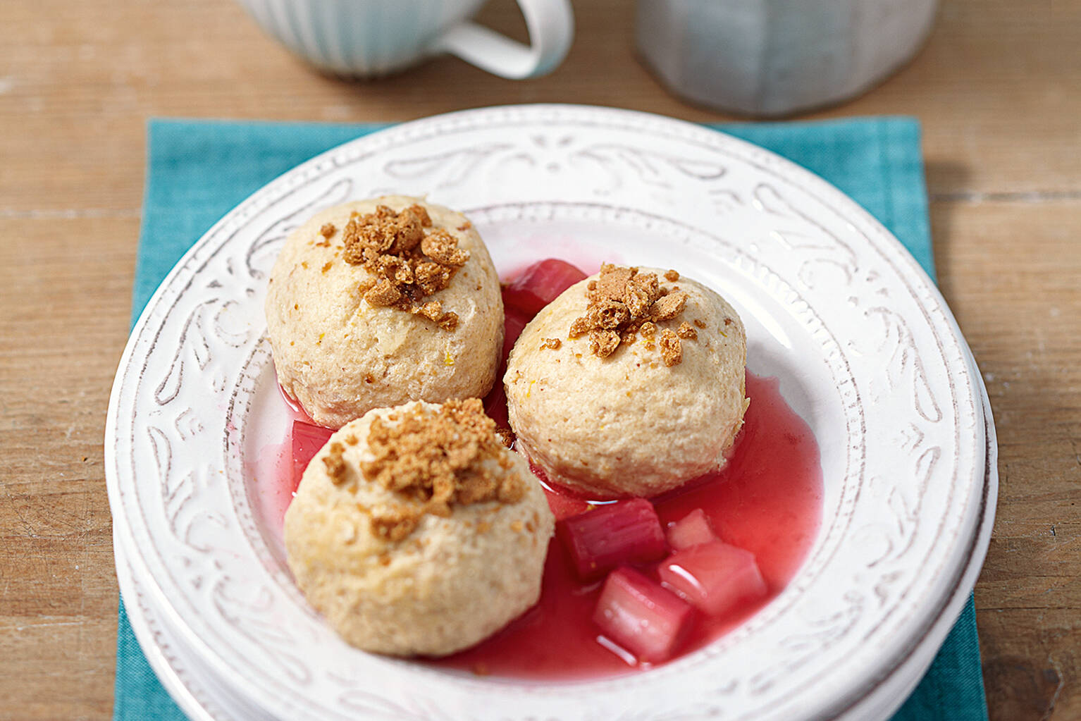 Erdbeer-Amarettini-Knödel Rezept | Küchengötter Erdbeer-Amarettini-Knödel Rezept | Küchengötter