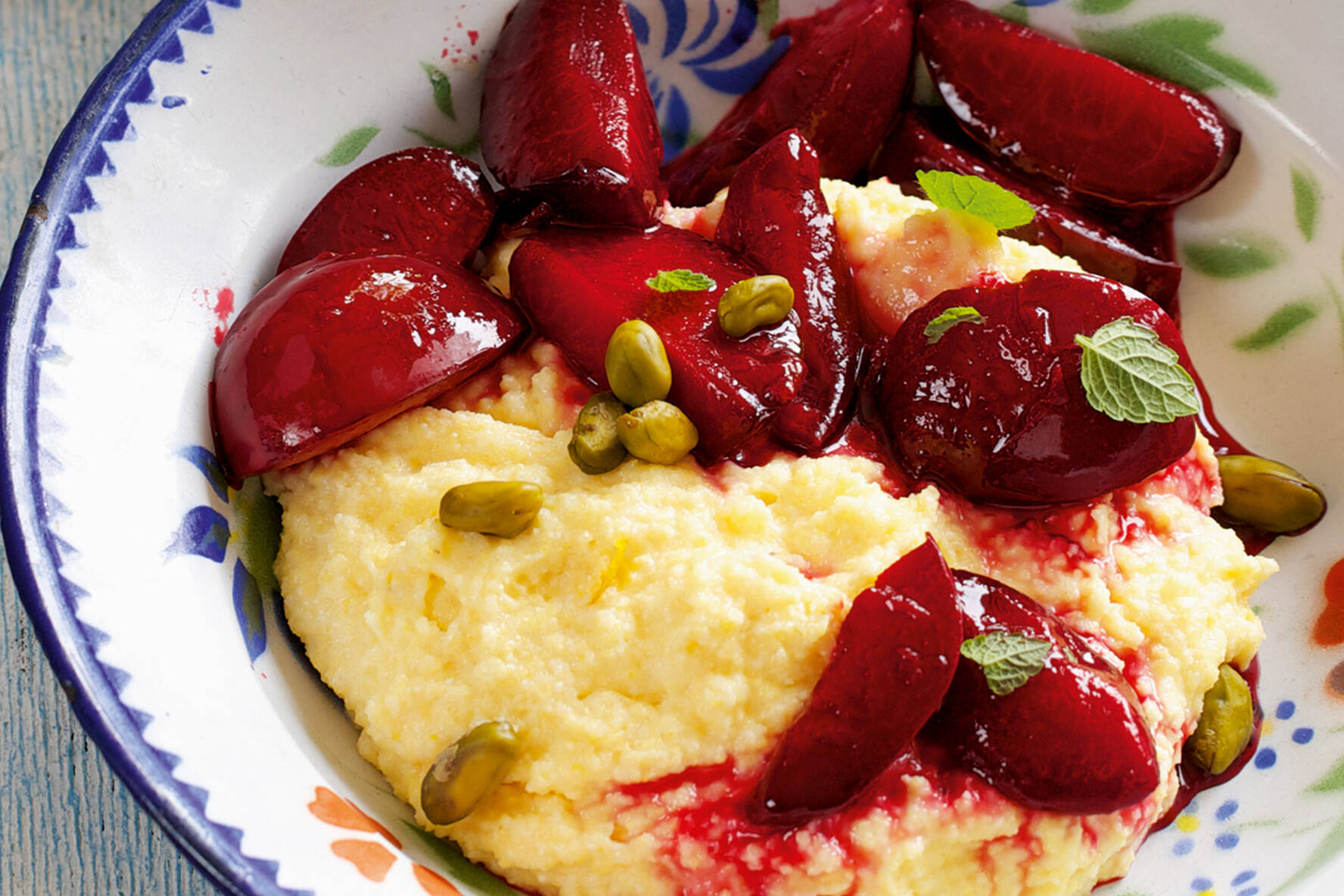 Süße Orangen-Polenta mit Pflaumen Rezept | Küchengötter Süße Orangen-Polenta mit Pflaumen Rezept | Küchengötter