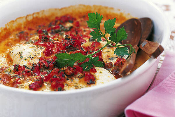Zanderfilets mit Paprikasahne Rezept | Küchengötter