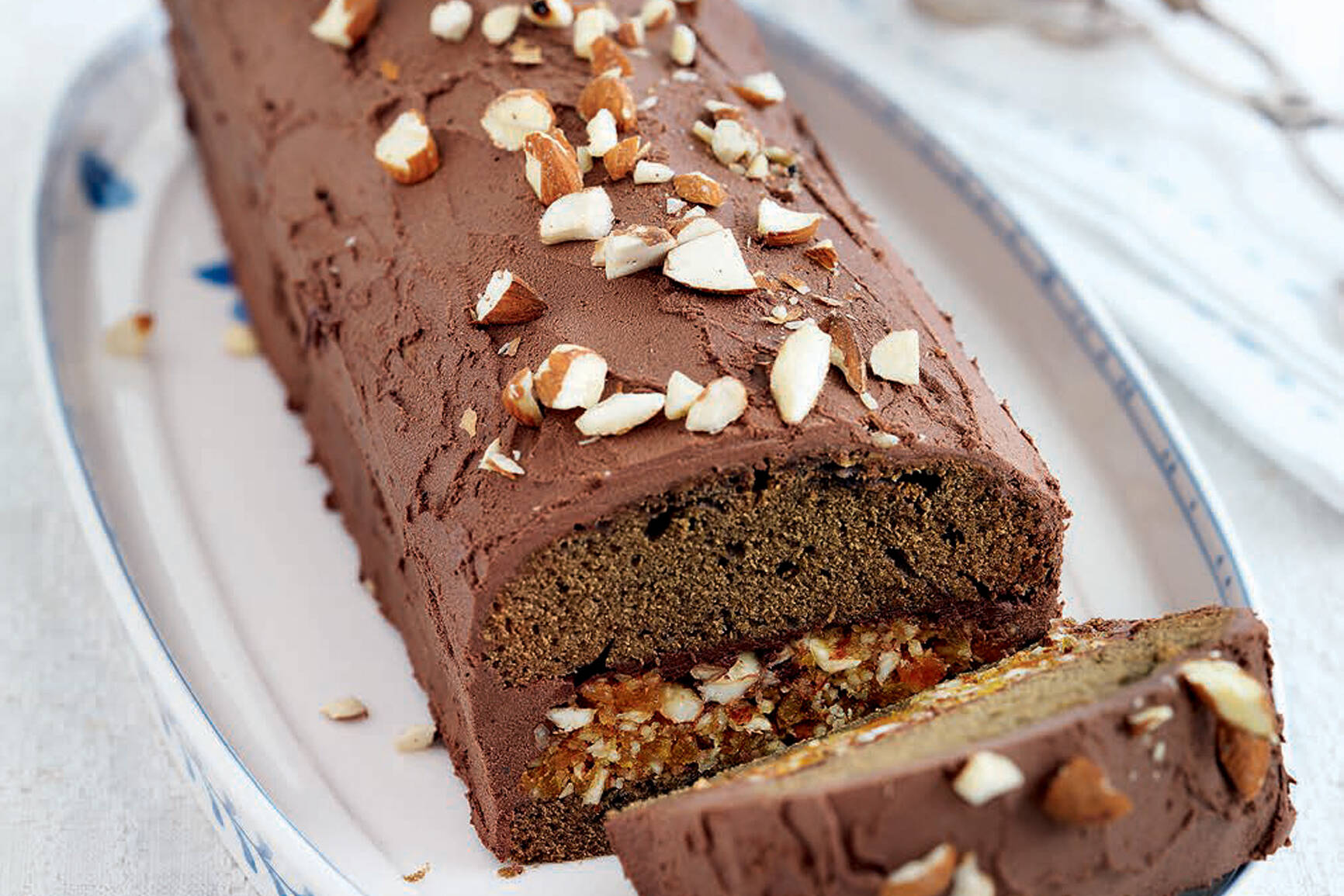 Vegane Kaffeetorte mit Aprikosenfüllung | Küchengötter Vegane Kaffeetorte mit Aprikosenfüllung | Küchengötter