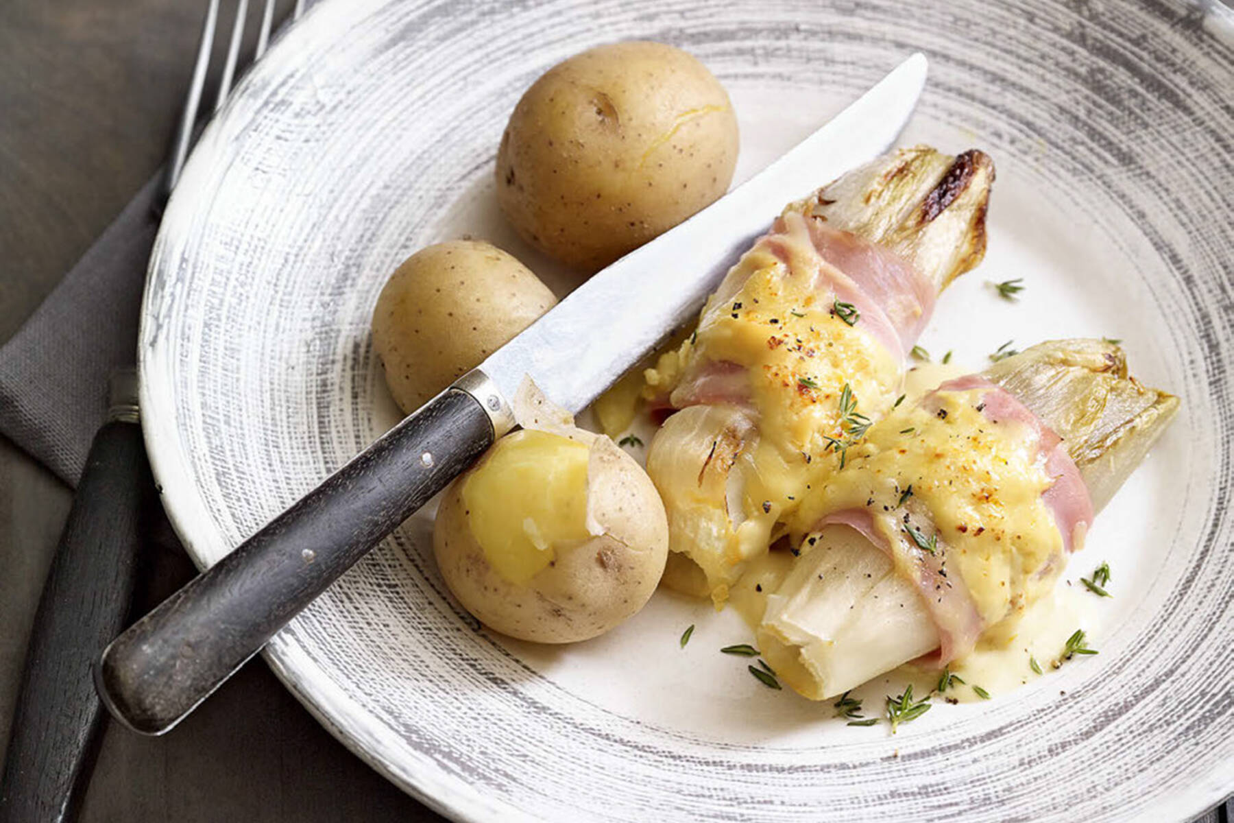 Chicorée überbacken mit Schinken und Käse Rezept | Küchengötter Chicorée überbacken mit Schinken und Käse Rezept | Küchengötter