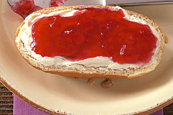 Rotes Johannisbeergelee mit Cassislikör Rezept | Küchengötter Rotes Johannisbeergelee mit Cassislikör Rezept | Küchengötter