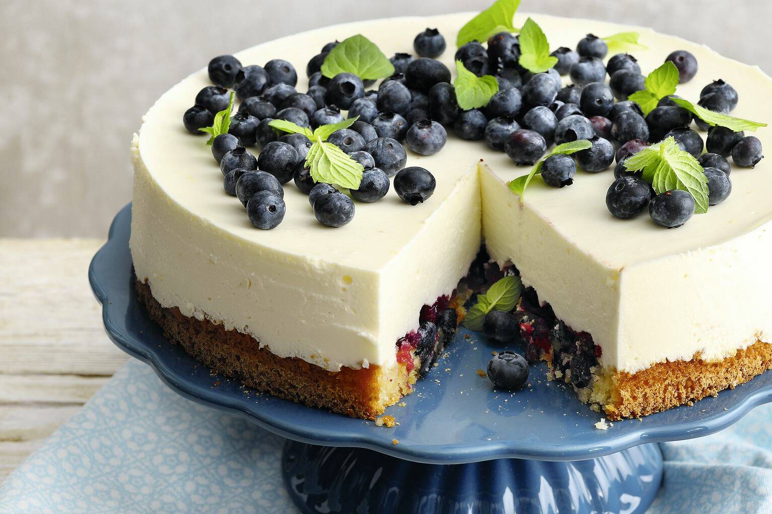 Glutenfreie Heidelbeer-Quarktorte Rezept | Küchengötter Glutenfreie Heidelbeer-Quarktorte Rezept | Küchengötter