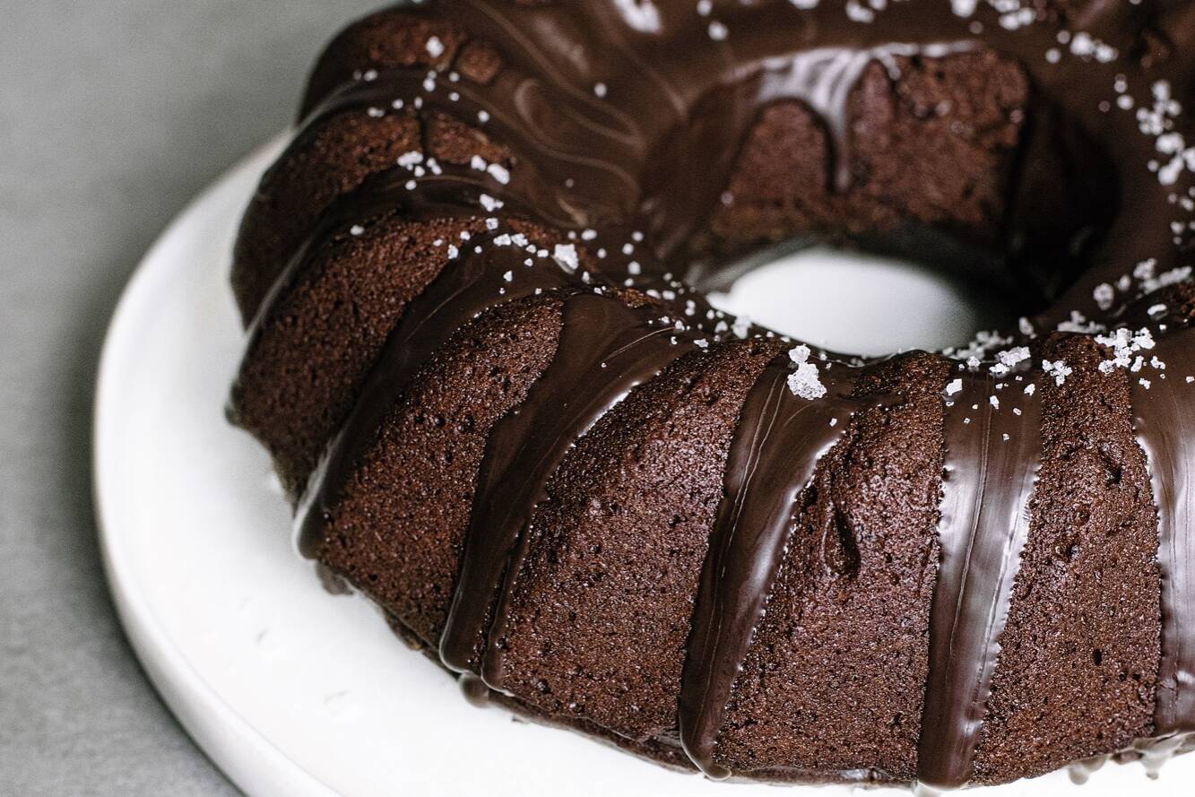 Schokoladenkuchen mit Roter Bete und Meersalz Rezept | Küchengötter Schokoladenkuchen mit Roter Bete und Meersalz Rezept | Küchengötter