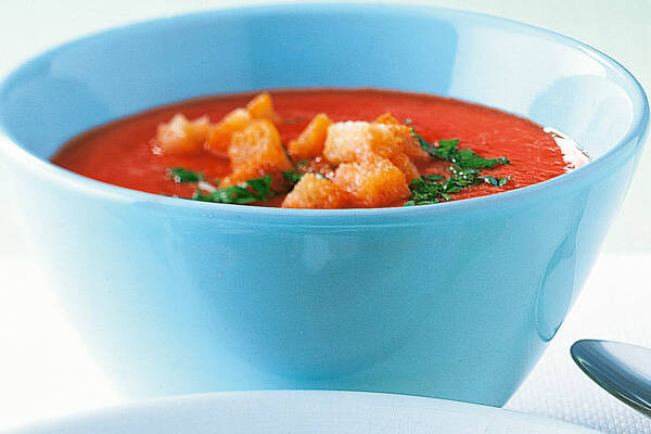 Kalte Tomaten-Gurken-Suppe Rezept | Küchengötter Kalte Tomaten-Gurken-Suppe Rezept | Küchengötter