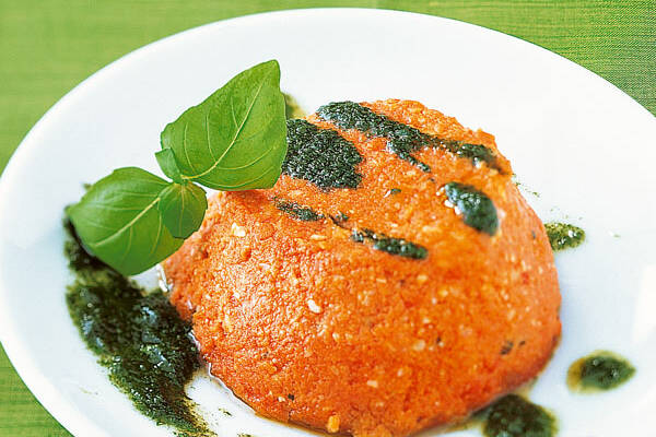 Tomatenflan mit Basilikumsauce Rezept | Küchengötter