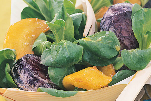 Feldsalat mit Äpfeln und Blutwurst Rezept | Küchengötter Feldsalat mit Äpfeln und Blutwurst Rezept | Küchengötter