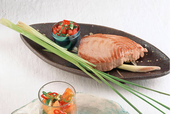 Thunfisch mit Salsa Rezept | Küchengötter