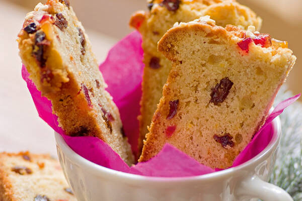 Englischer Teekuchen mit kandierten Kirschen Rezept | Küchengötter Englischer Teekuchen mit kandierten Kirschen Rezept | Küchengötter