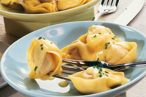 Tortellini Mit Schnittlauch KäSesoßE - Rezepte Suchen Tortellini Mit Schnittlauch KäSesoßE - Rezepte Suchen