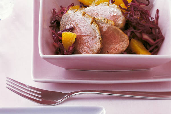 Gänsebrust auf Rotkohlsalat Rezept | Küchengötter