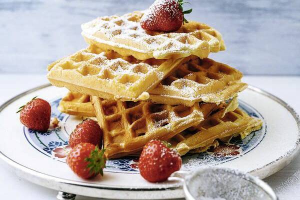 Biskuitwaffeln Rezept (glutenfrei) | Küchengötter Biskuitwaffeln Rezept (glutenfrei) | Küchengötter