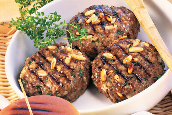 Frikadellen mit Pinienkernen Rezept | Küchengötter Frikadellen mit Pinienkernen Rezept | Küchengötter