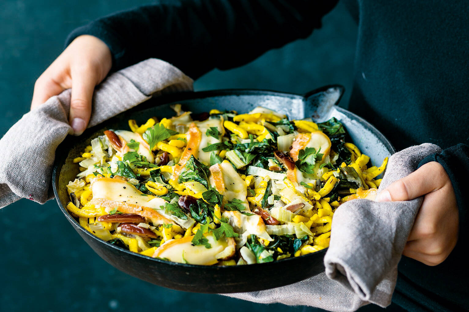 Käsespätzle-Pfanne mit Mangold