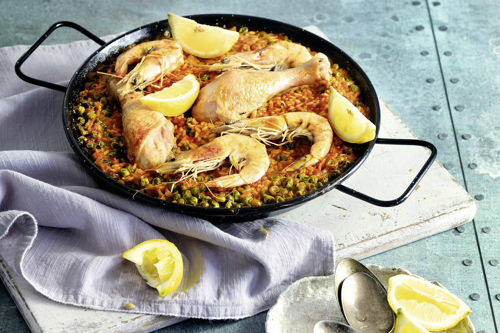 Paella mit Huhn und Garnelen | Küchengötter