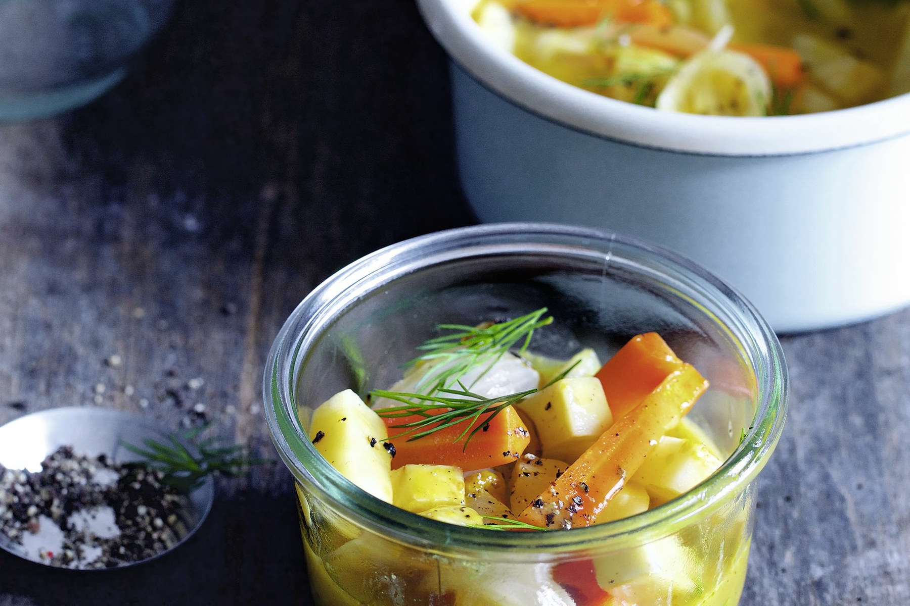 Eingemachter Knollensellerie mit Möhren und Orange Rezept | Küchengötter Eingemachter Knollensellerie mit Möhren und Orange Rezept | Küchengötter