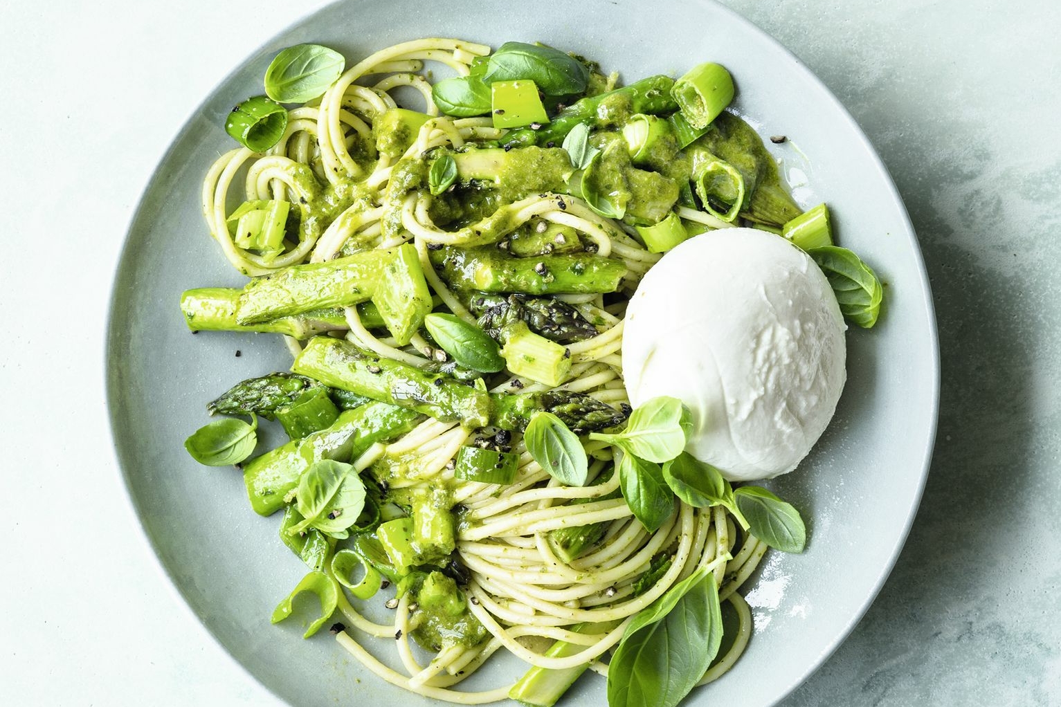 gr-ne-spargel-pasta-mit-kr-uter-l-rezept-k-cheng-tter