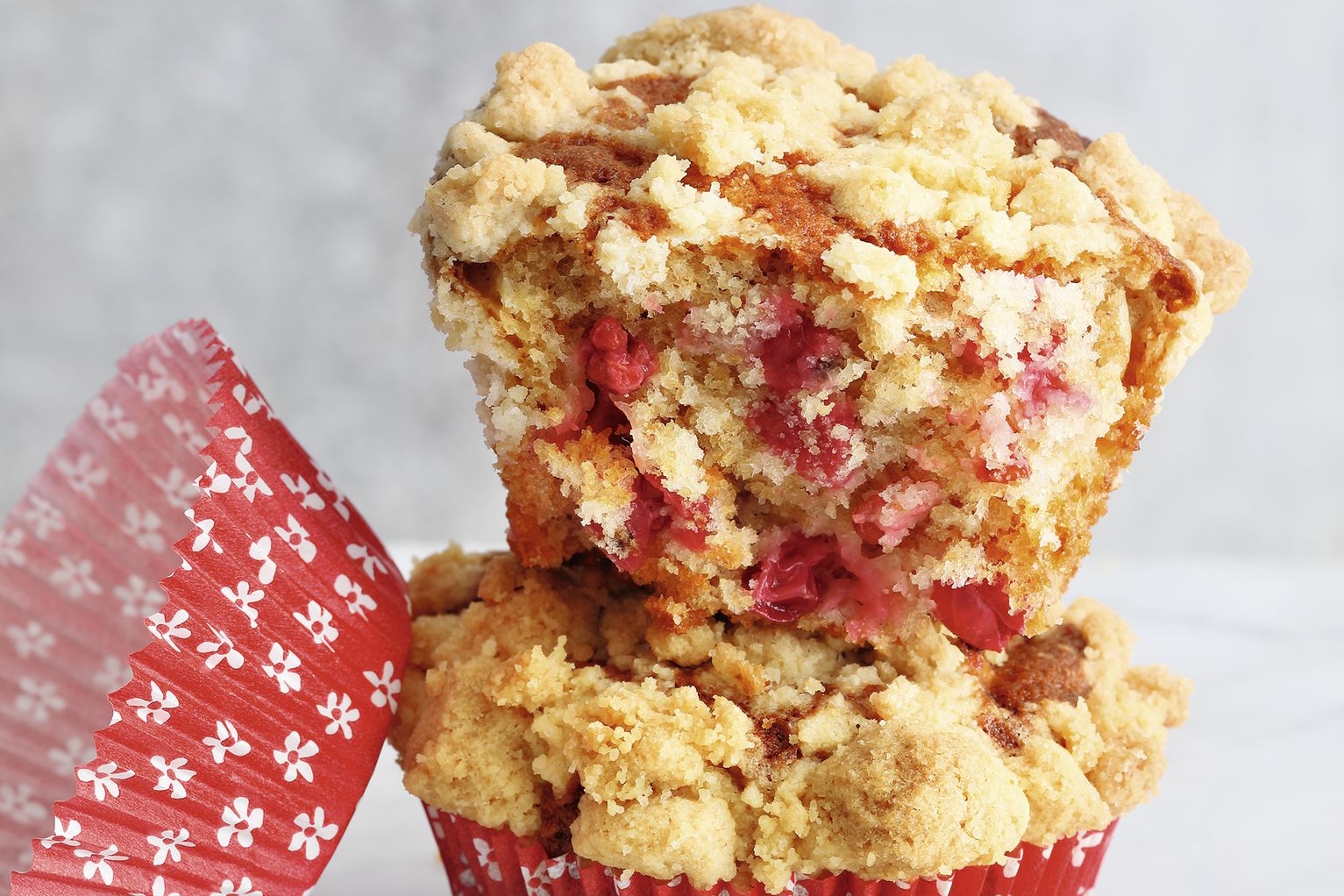 Johannisbeer-Mandel-Muffins Rezept | Küchengötter Johannisbeer-Mandel-Muffins Rezept | Küchengötter