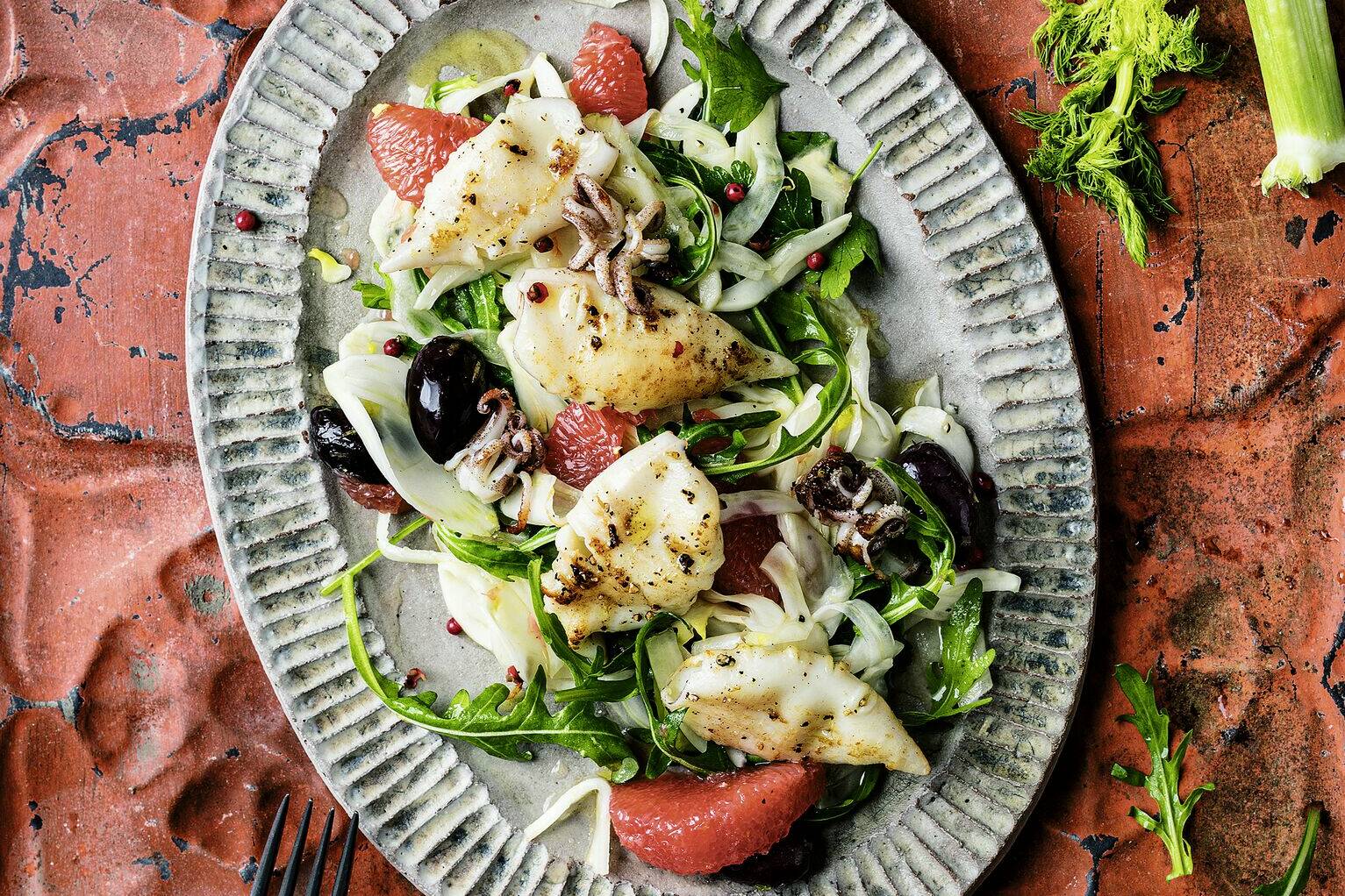 Gegrillte Calamaretti auf Fenchelsalat Rezept | Küchengötter
