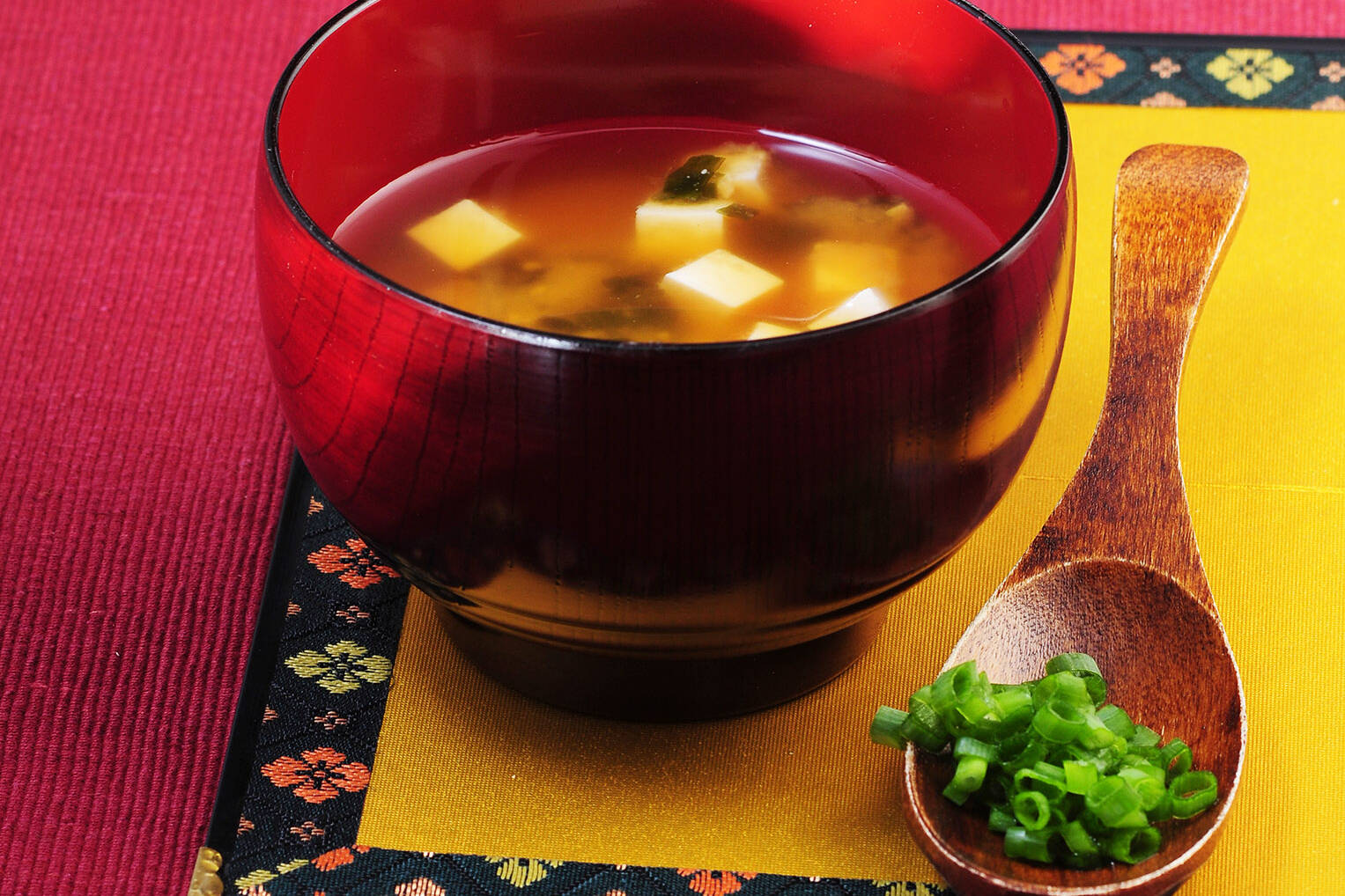 Miso-Suppe mit Tofu Rezept | Küchengötter